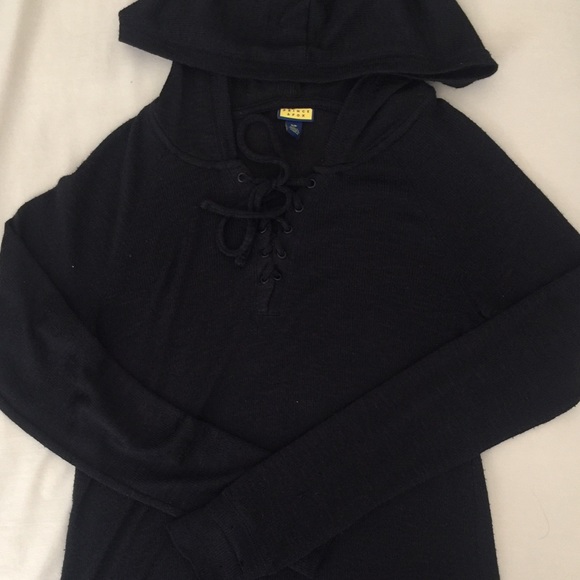 Lace-up Long Sleeve - Picture 1 of 2